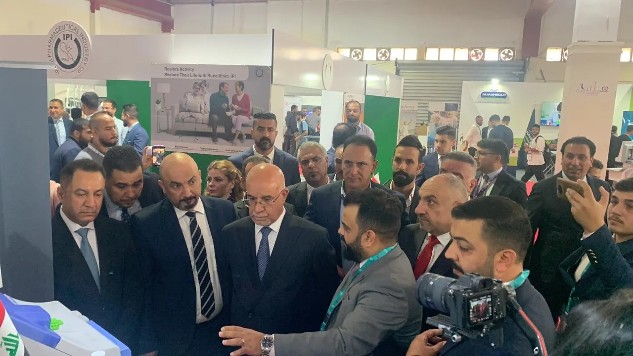 زوار جناحنا في المعرض